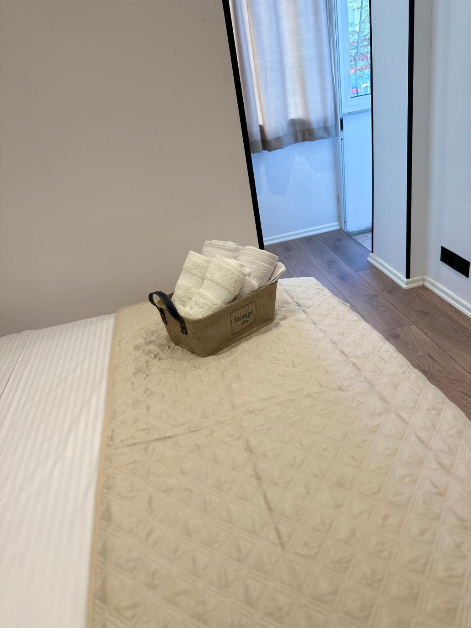 Heart Of Tirana Apartment Ngoại thất bức ảnh